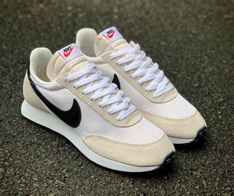 nike tailwind 79 white phantom